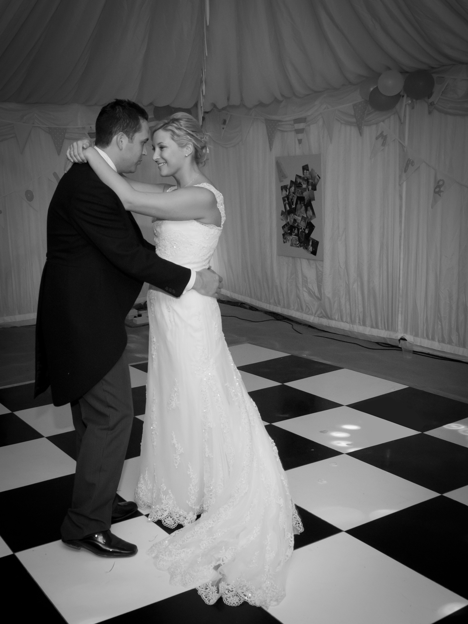 Cornwall Wedding Photography Marquee Wedding Farm Wedding Photography 02